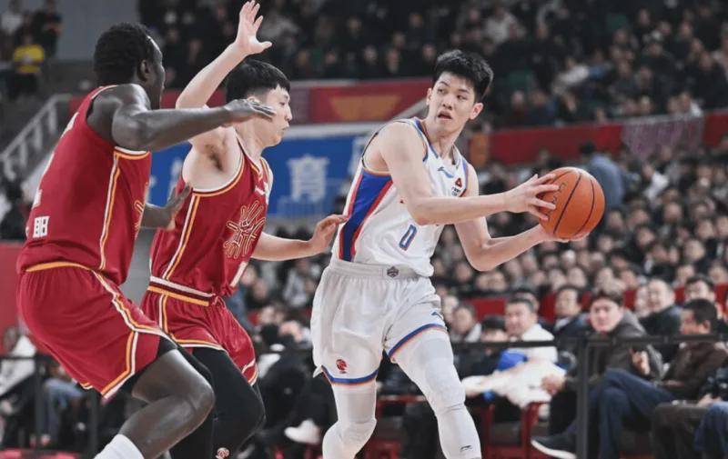 世界杯手机观看-CBA新秀第一年就成球队老大的3位现役球星