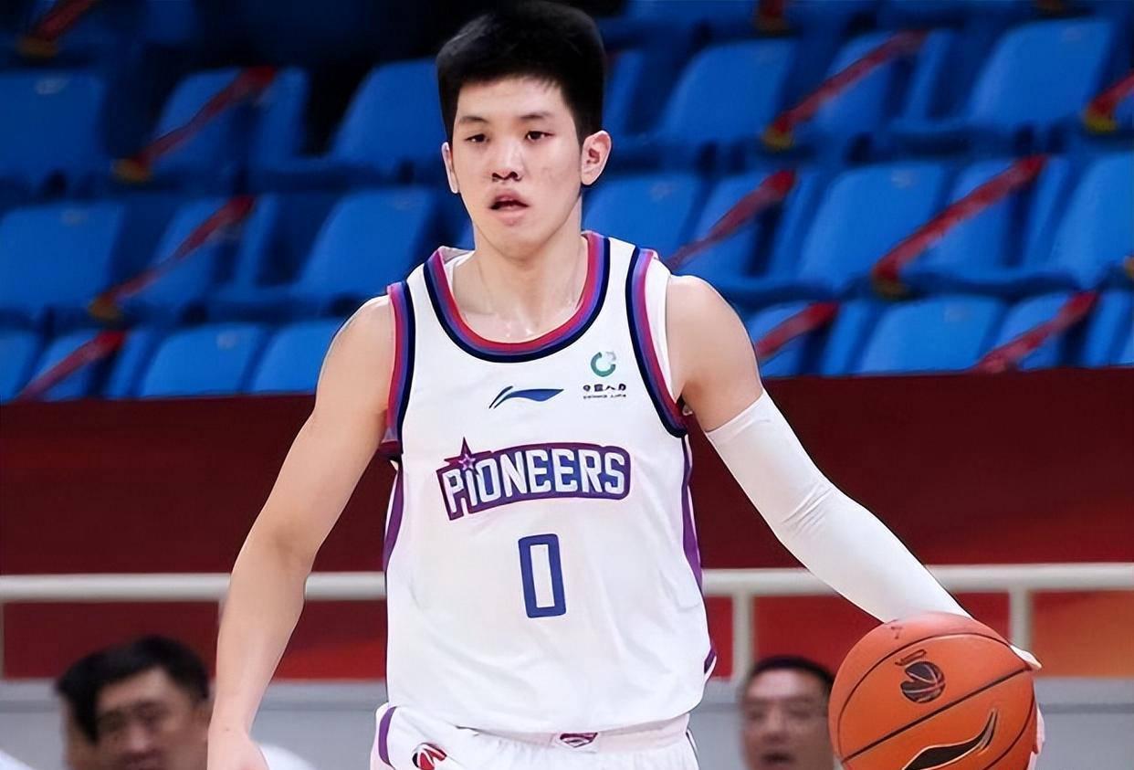 世界杯手机观看-CBA新秀第一年就成球队老大的3位现役球星