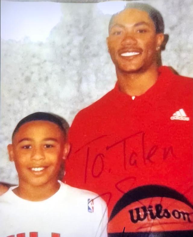 世界杯高清平台-湖人小塔克教你如何追星：在偶像的面前绝杀偶像