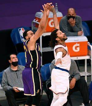 世界杯高清平台-湖人小塔克教你如何追星：在偶像的面前绝杀偶像